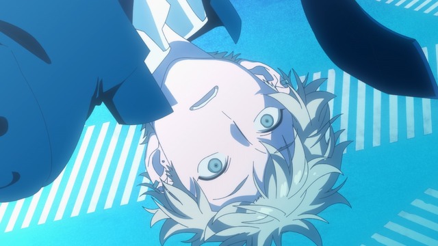 In which anime does a character smile while falling to death? I'm looking  for one where a male character is falling from a building and gives a  subtle smile. - Quora